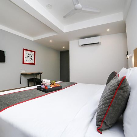 Townhouse Sohna Road 2 Hotel Gurgáon Kültér fotó