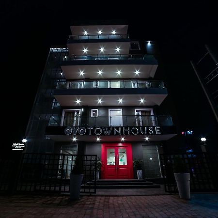 Townhouse Sohna Road 2 Hotel Gurgáon Kültér fotó