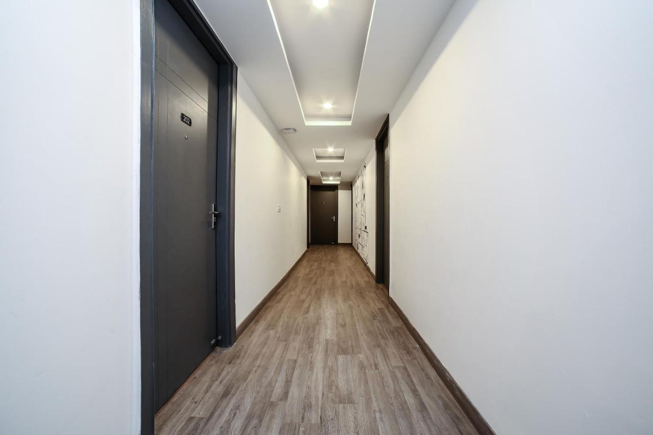 Townhouse Sohna Road 2 Hotel Gurgáon Kültér fotó