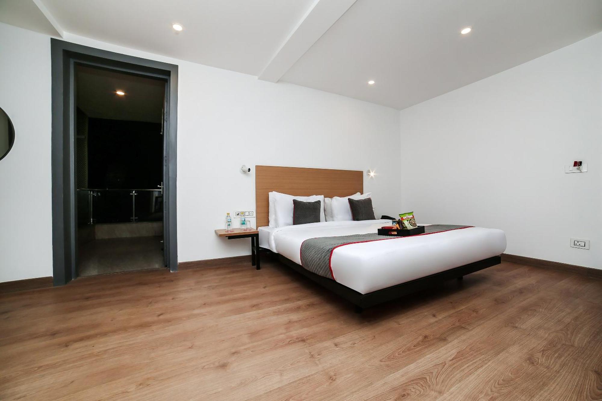 Townhouse Sohna Road 2 Hotel Gurgáon Kültér fotó