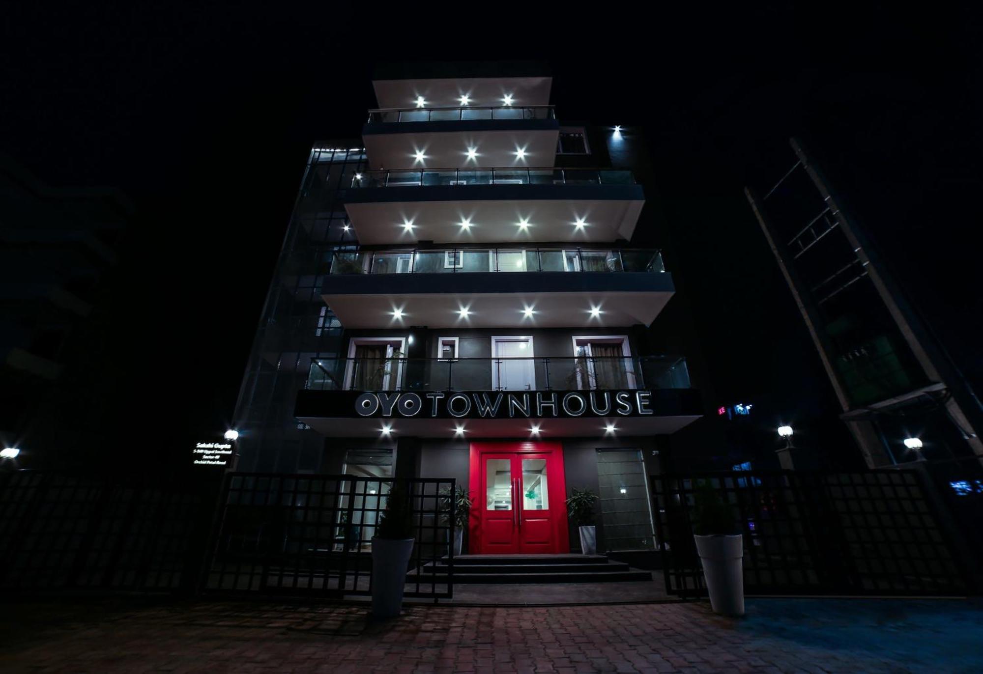 Townhouse Sohna Road 2 Hotel Gurgáon Kültér fotó