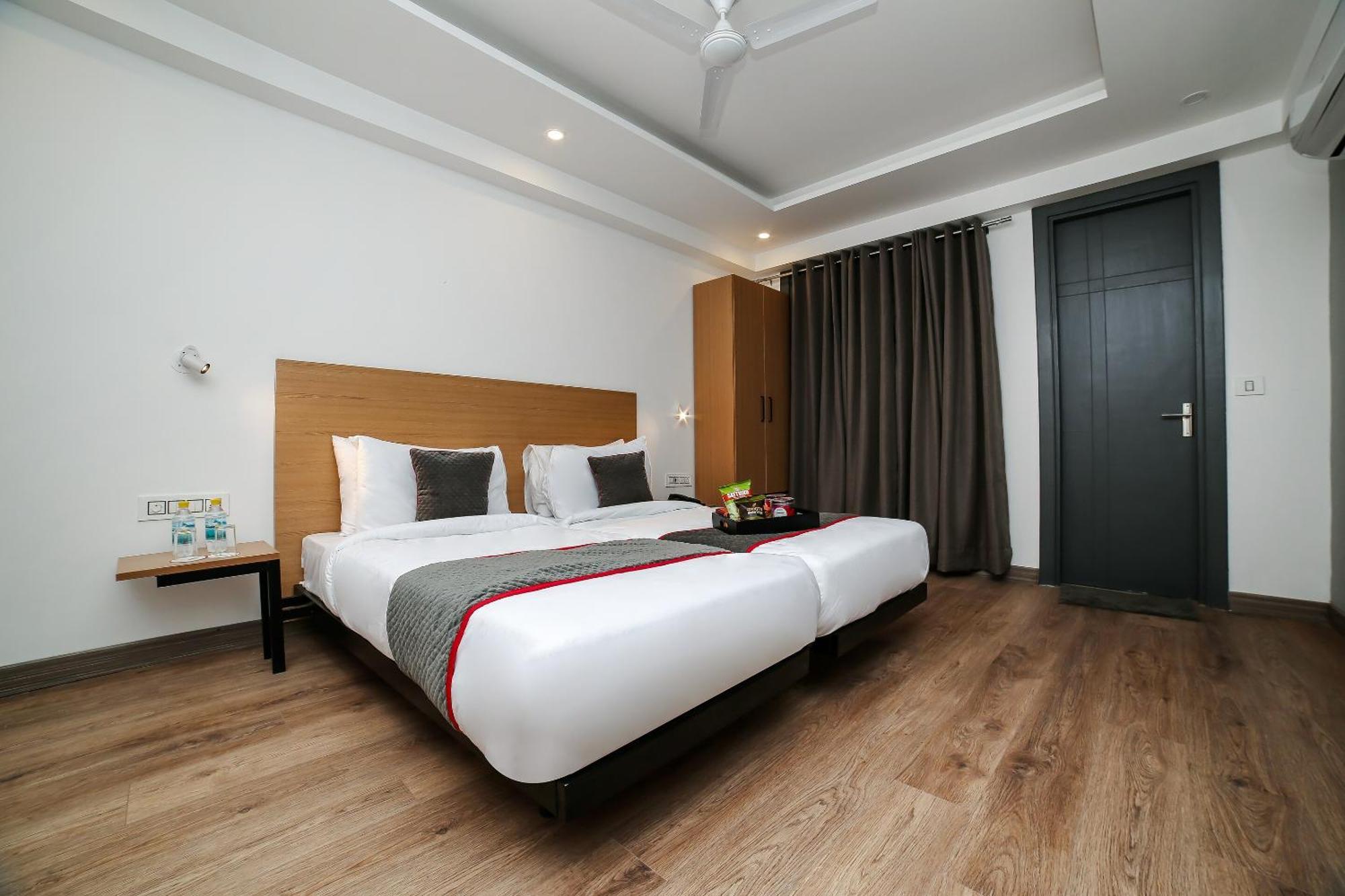 Townhouse Sohna Road 2 Hotel Gurgáon Kültér fotó